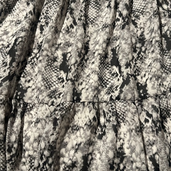 Snakeskin midi skirt - Picture 7 of 9
